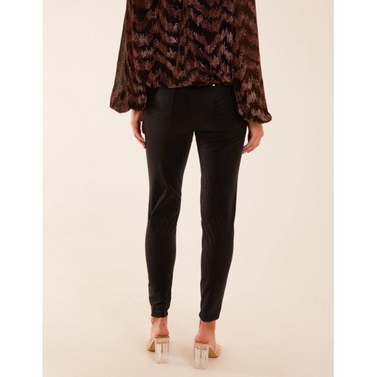 Mid Rise Cropped Straight Leg Jeans